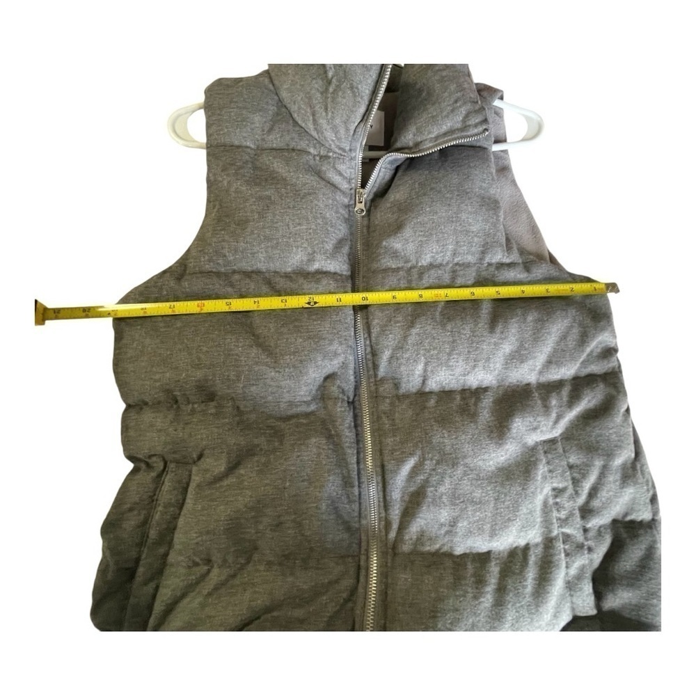 Old Navy gray Puffer jacket women’s SZ Medium - Picture 9 of 10